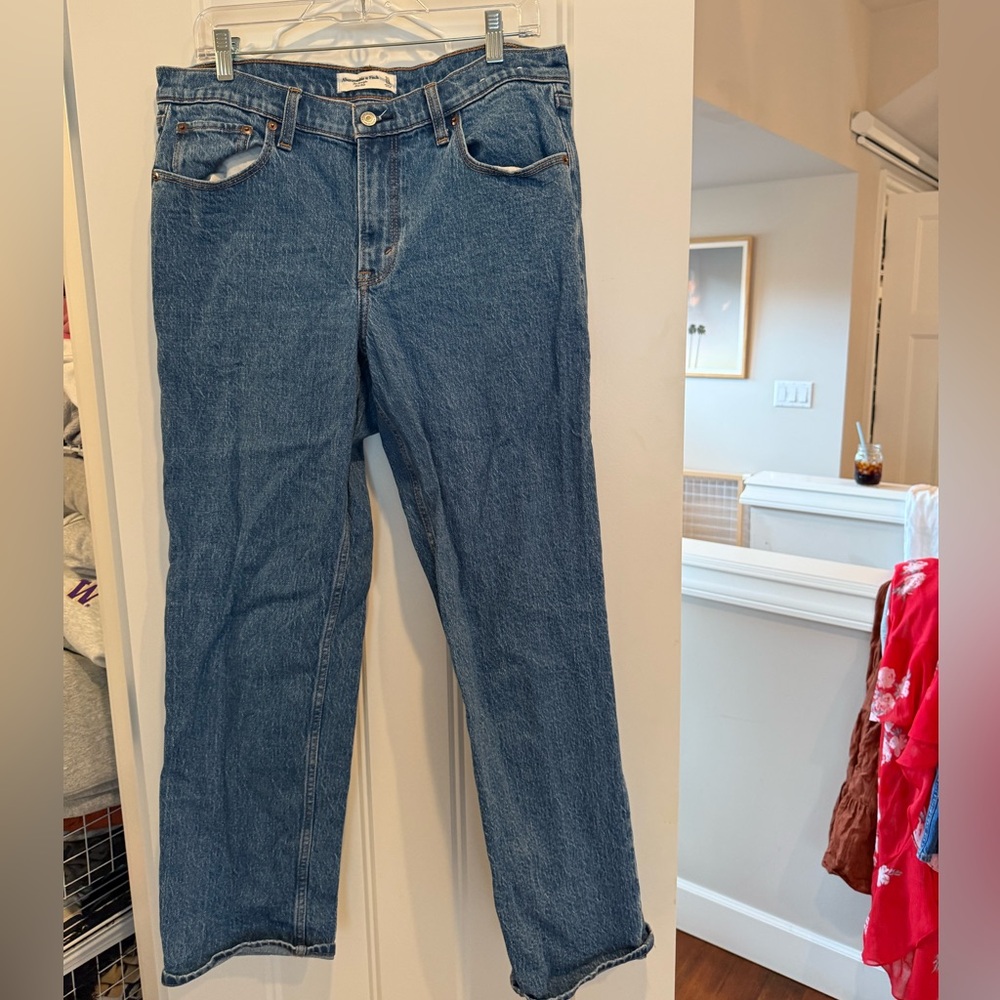 Abercrombie & Fitch The Straight Midrise Denim Jeans